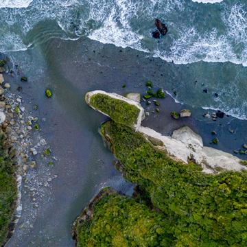 Island stack Rapahoe drone shot, New Zealand
