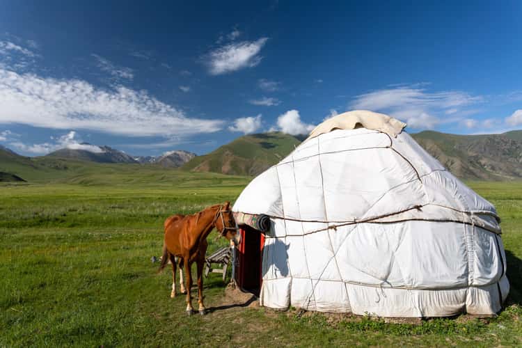 Jurtencamp bei Tarasu in Kirgistan