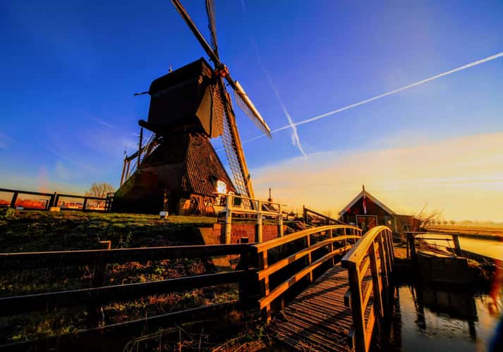 the windmills of kinderdijk