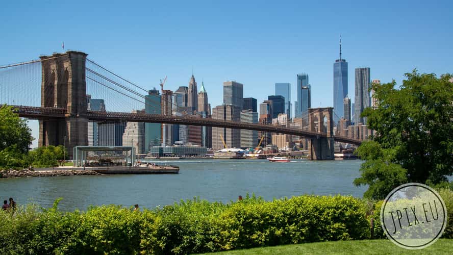 Brooklyn Bridge skyline from Pebble Beach, New York City