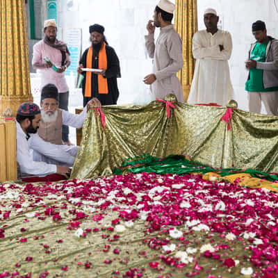 Dargah Qutbuddin Bakhtiyar Kaki, India