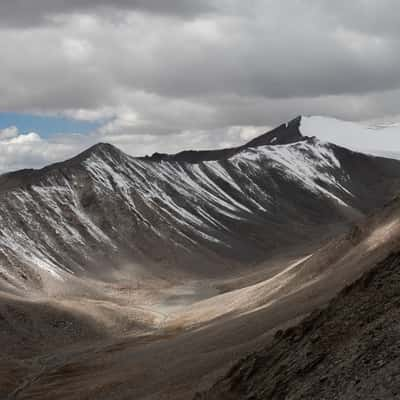 Kardhung La pass, India