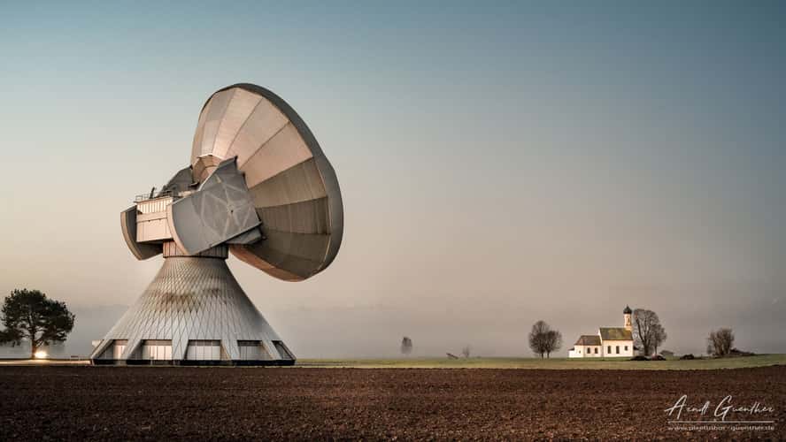 Satellite, Raisting