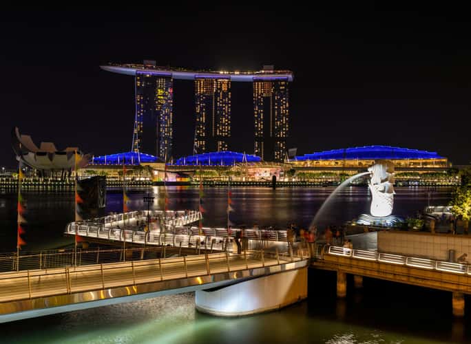 Laser Show at Marina Bay from Esplanade Bridge