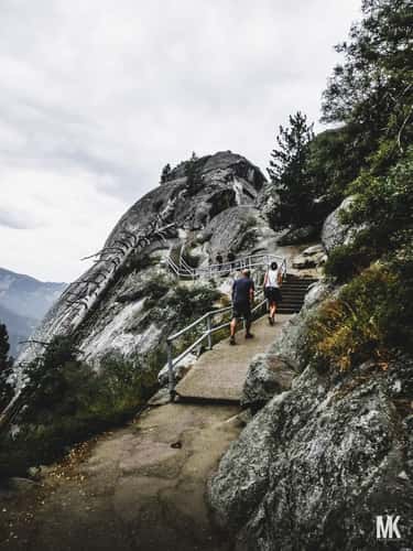 Moro Rock Trail