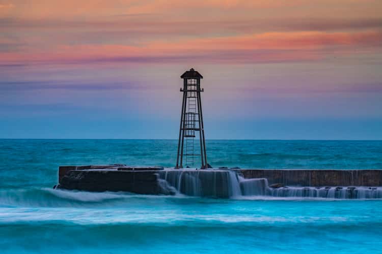 Oamaru Sea Wall  Sunset South Island