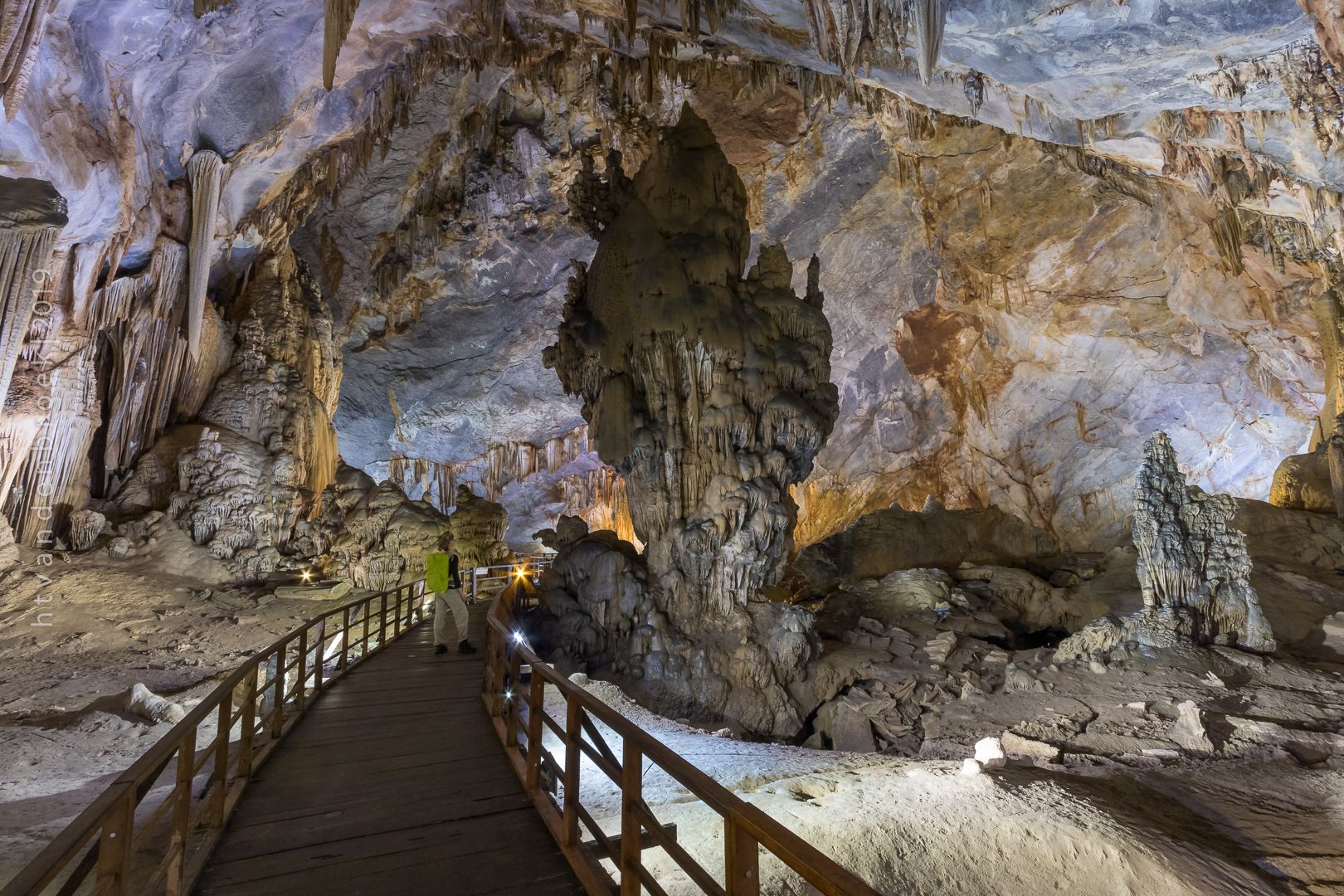 Paradise Cave, Vietnam