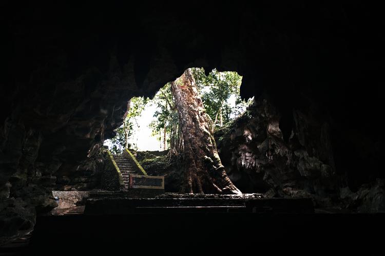 Rencang Kencono Cave