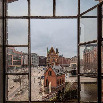 Speicherstadtfenster, Hamburg, Germany