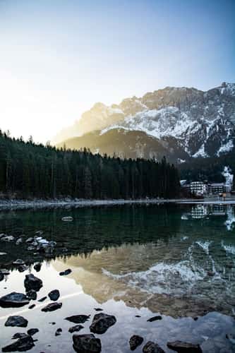 View over Eibsee to Zugspitze
