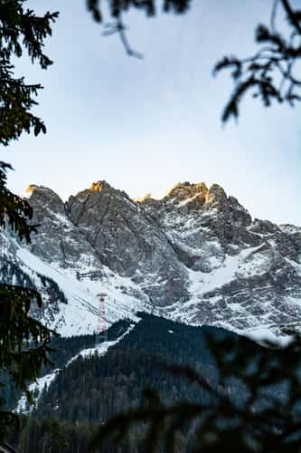 View over Eibsee to Zugspitze