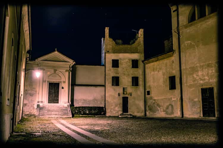Ezzelini Castle during the night