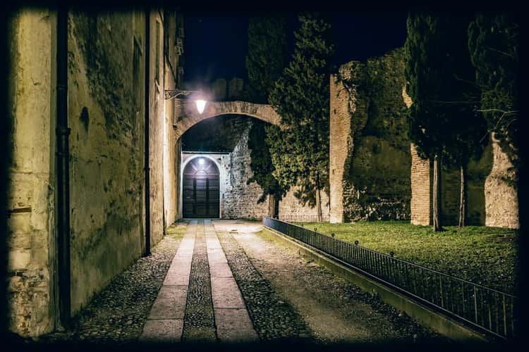 Ezzelini Castle during the night