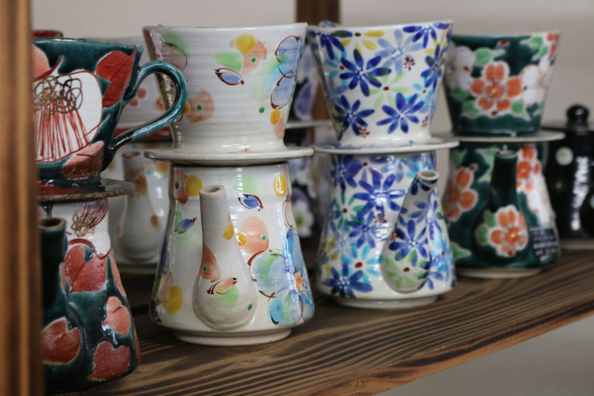 Kokuzo-gama, new colorful Kutani ware, Japan
