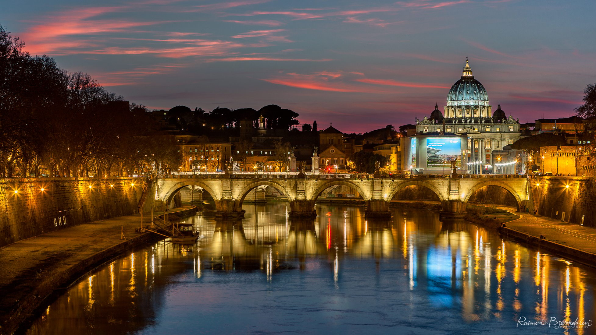 Basilica di San Pietro from Ponte Umberto I, Italy