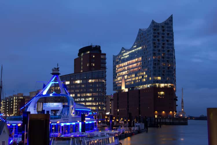 Überseebrücke (Elbphilharmonie view)