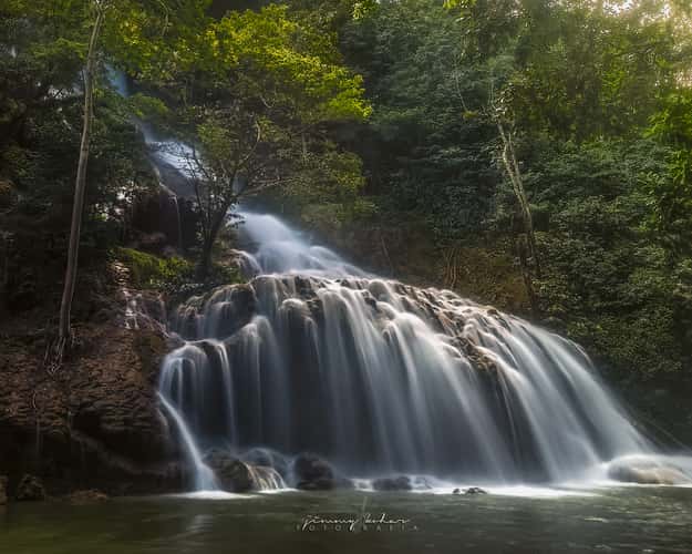 Lapopu Waterfall