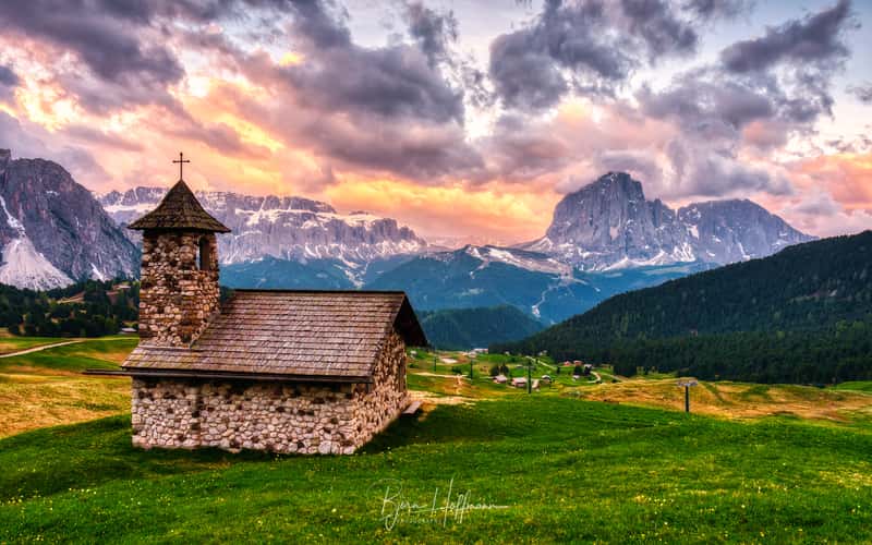 Fermeda Chapel, Seceda, Dolomites