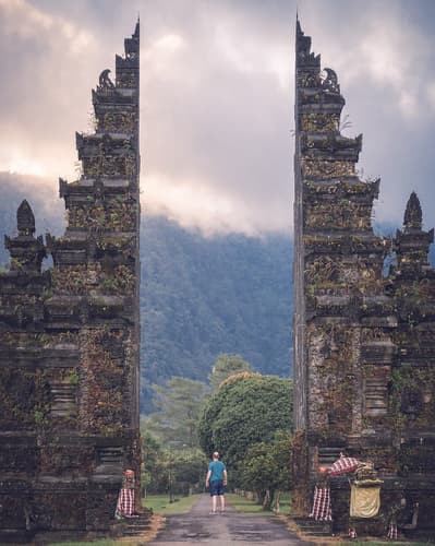 Handara Gate