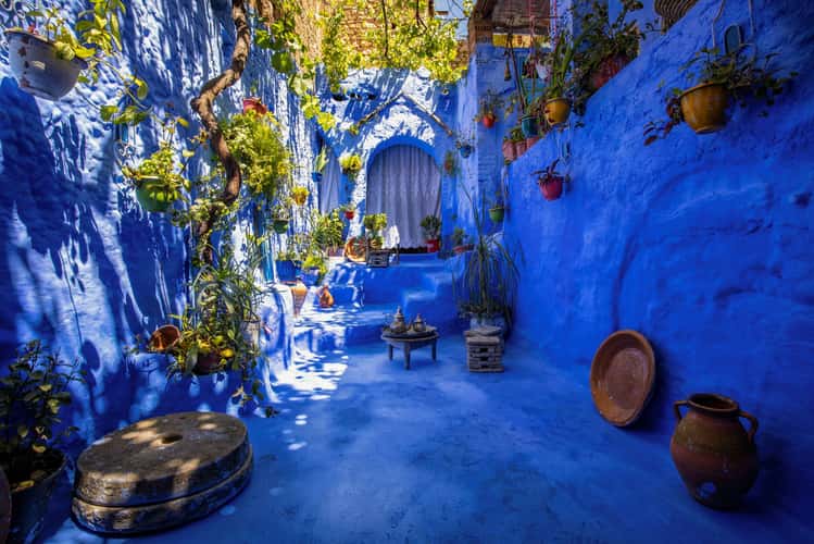 In the streets of Chefchaouen