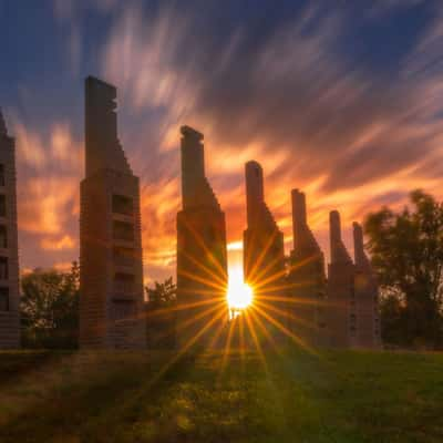 Monumento a las Siete Sillas, Spain