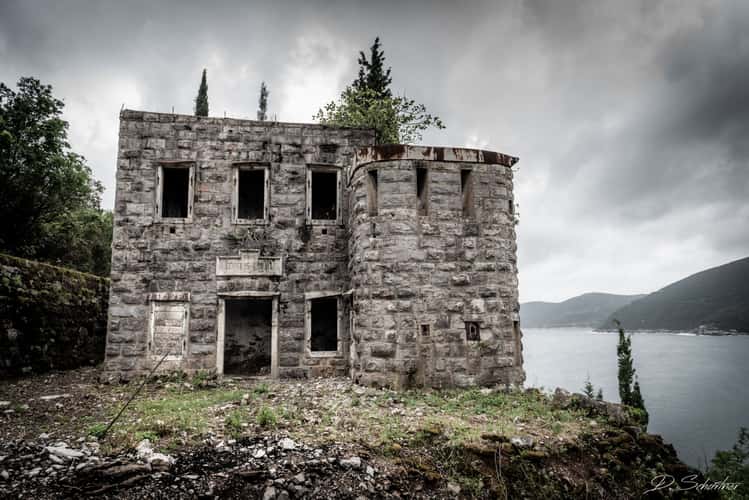 Old guard house