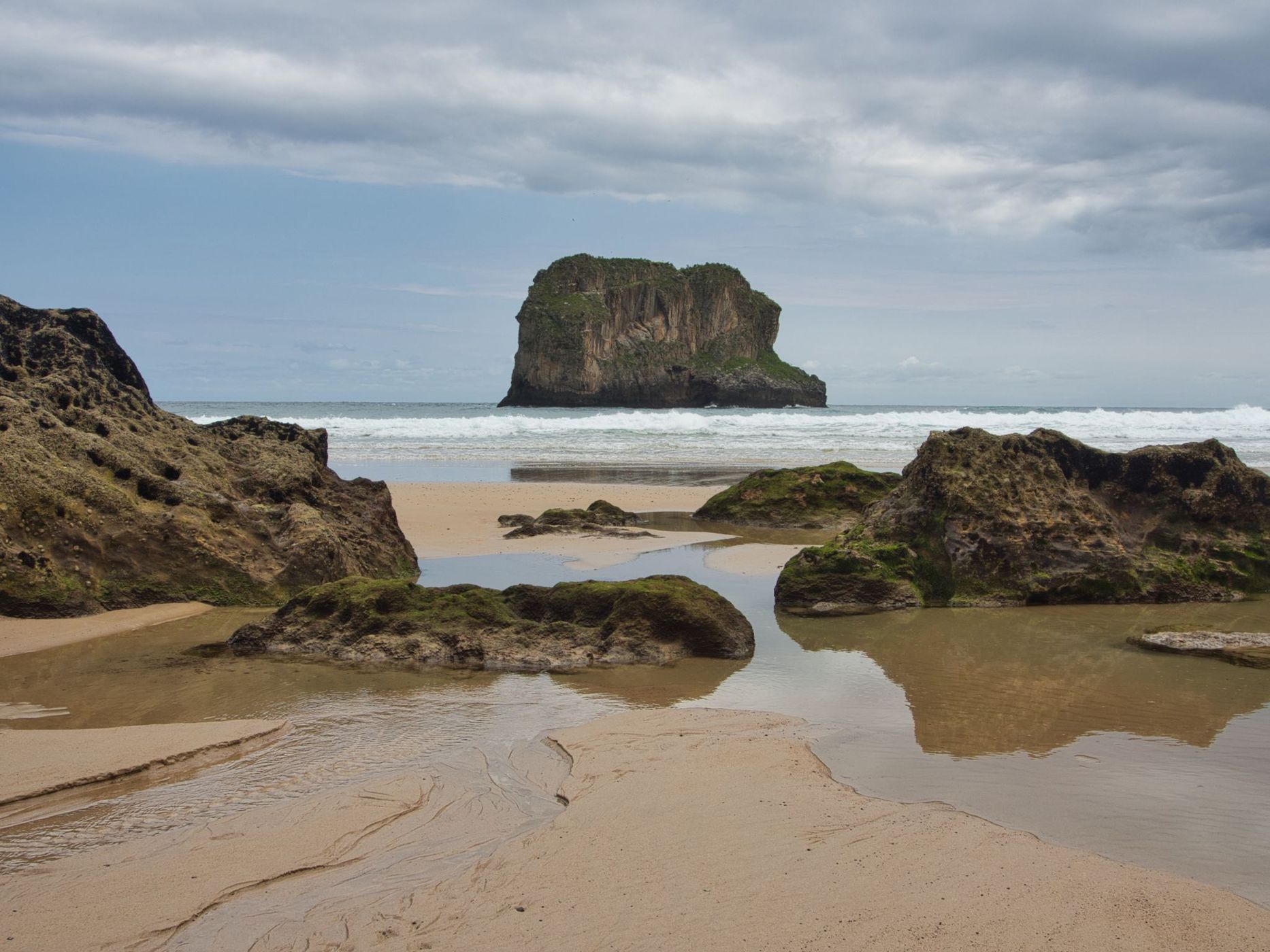 Playa de Ballota, Spain