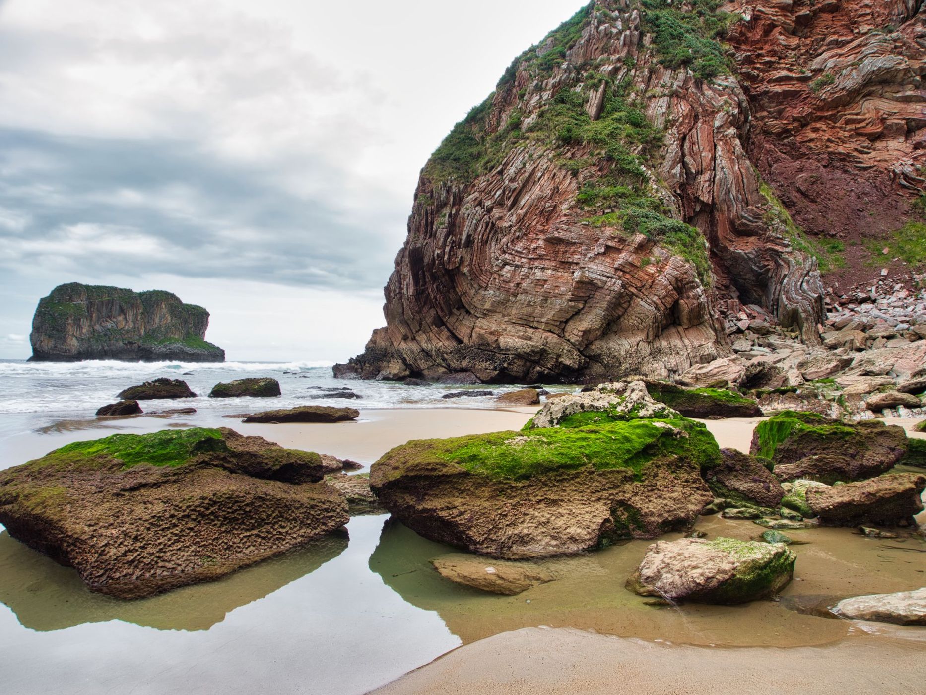 Playa de Ballota, Spain