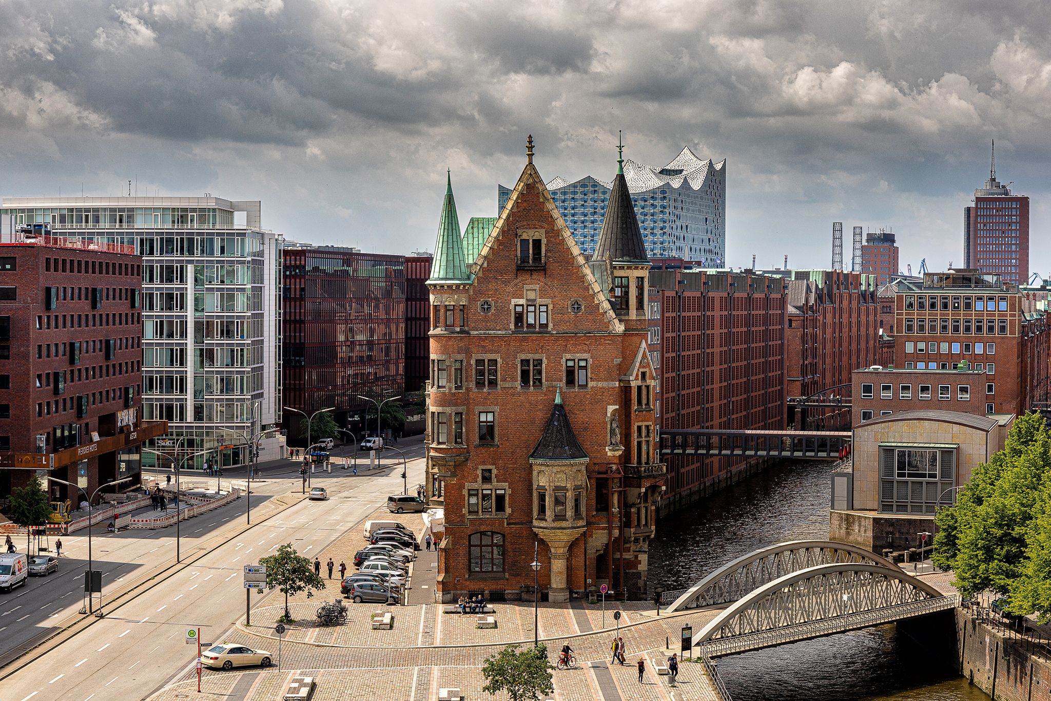 Speicherstadtfenster, Hamburg, Germany
