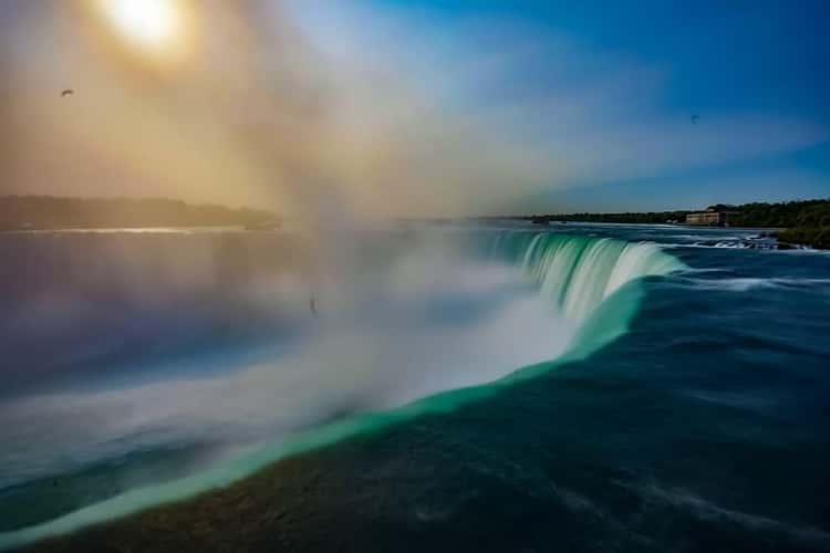 Sunrise at the Niagara Falls