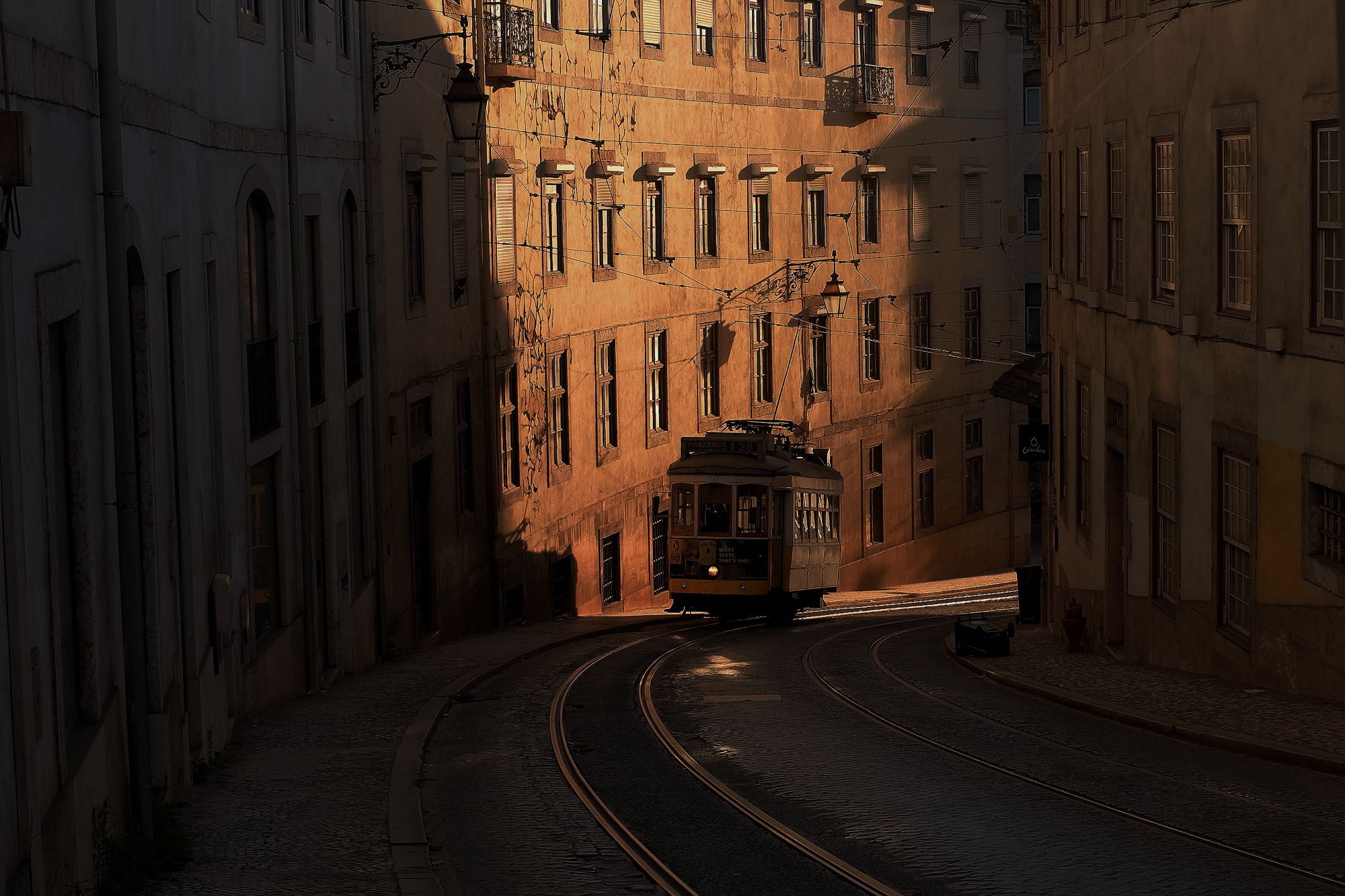 Tram 28, Portugal