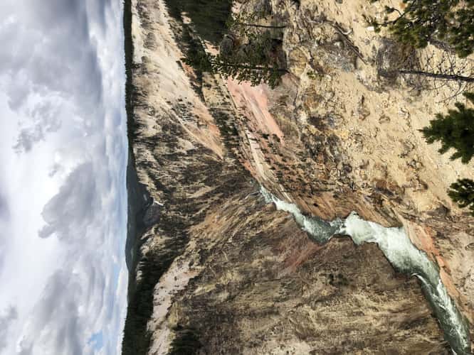View from the Artist Point in the Yellowston National Park
