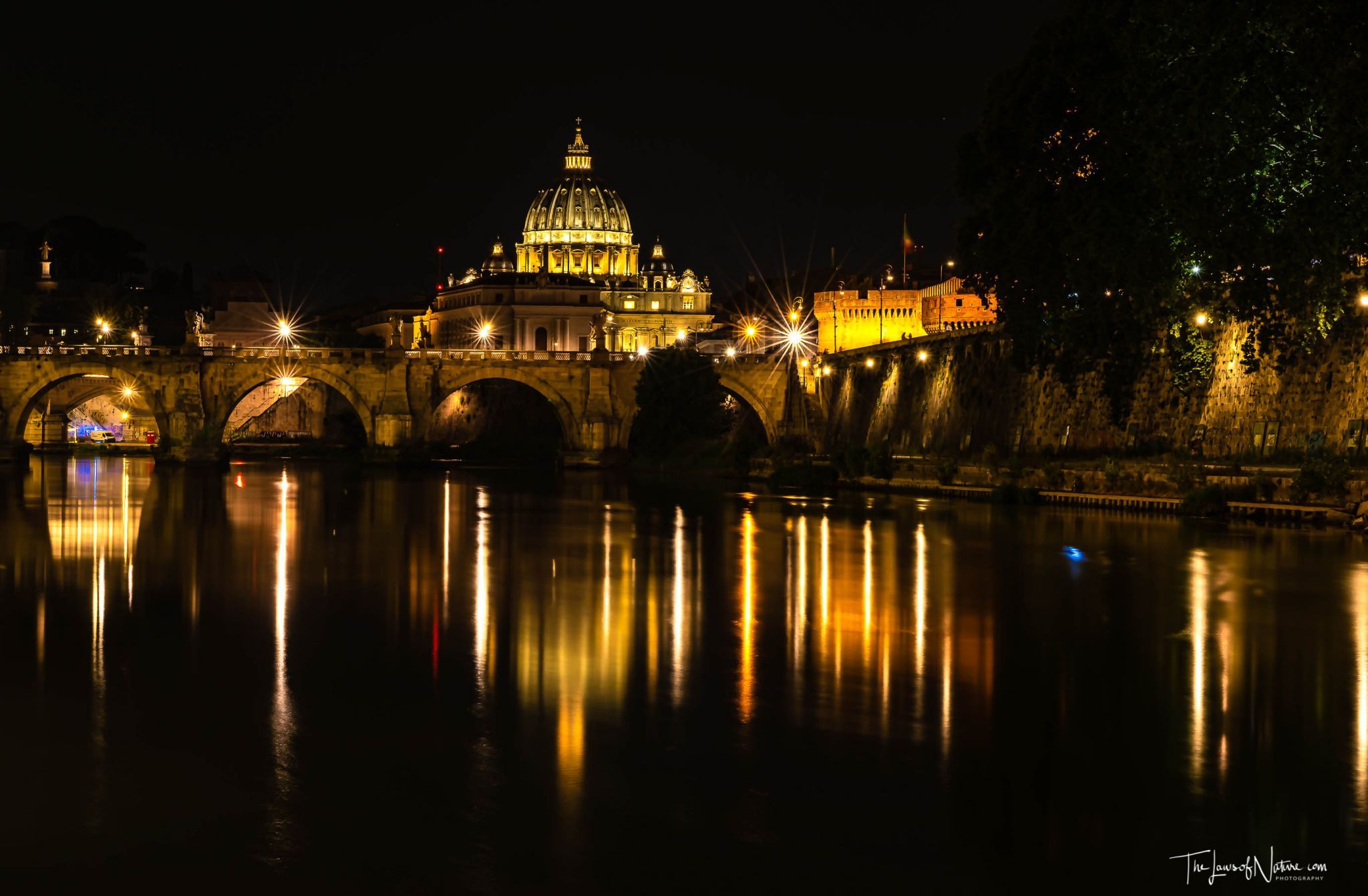 Basilica di San Pietro from Ponte Umberto I, Italy