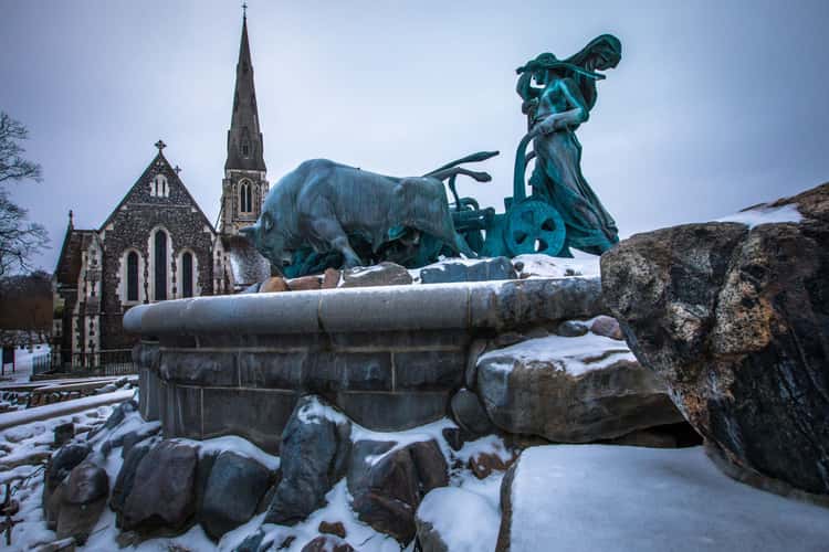 Copenhagen St Albans Church and Gefion Fountain