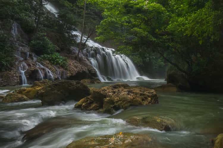 Lapopu Waterfall