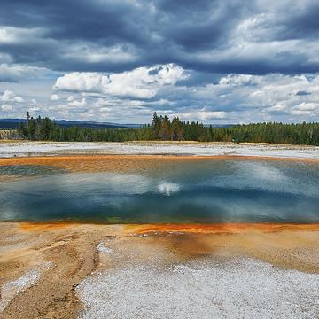 Opal Pool, Yellowstone National Park, USA
