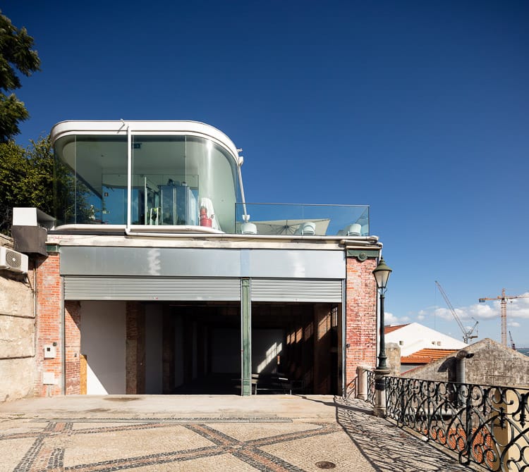 Warehouse J9A, Portugal