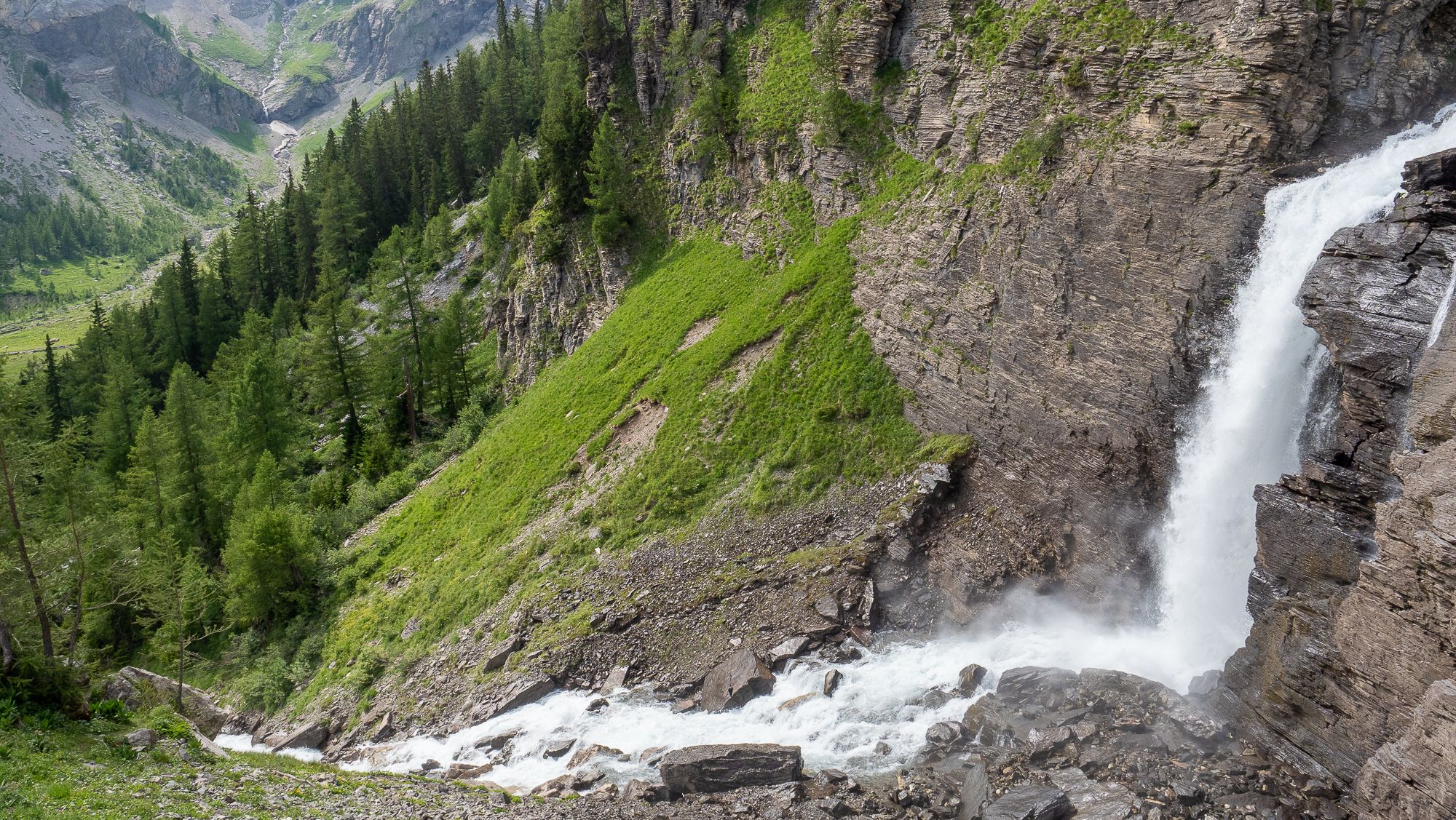 Cascade de Tseuzier, Switzerland