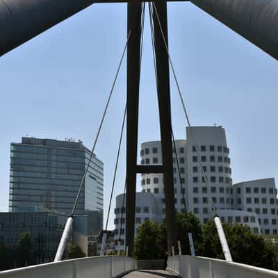 Fussgängerbrücke Medienhafen, Germany