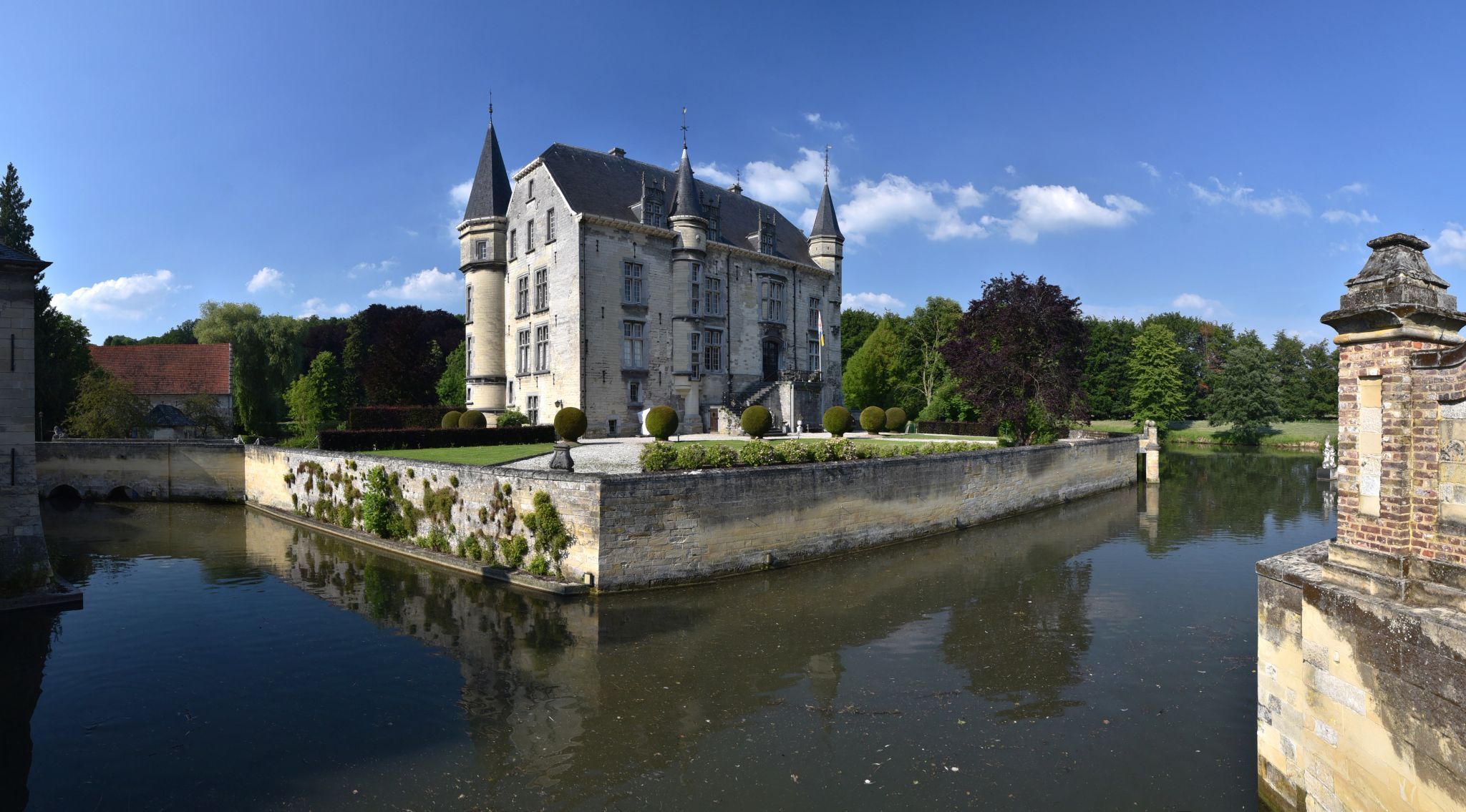 Kasteel Schaloen, Netherlands