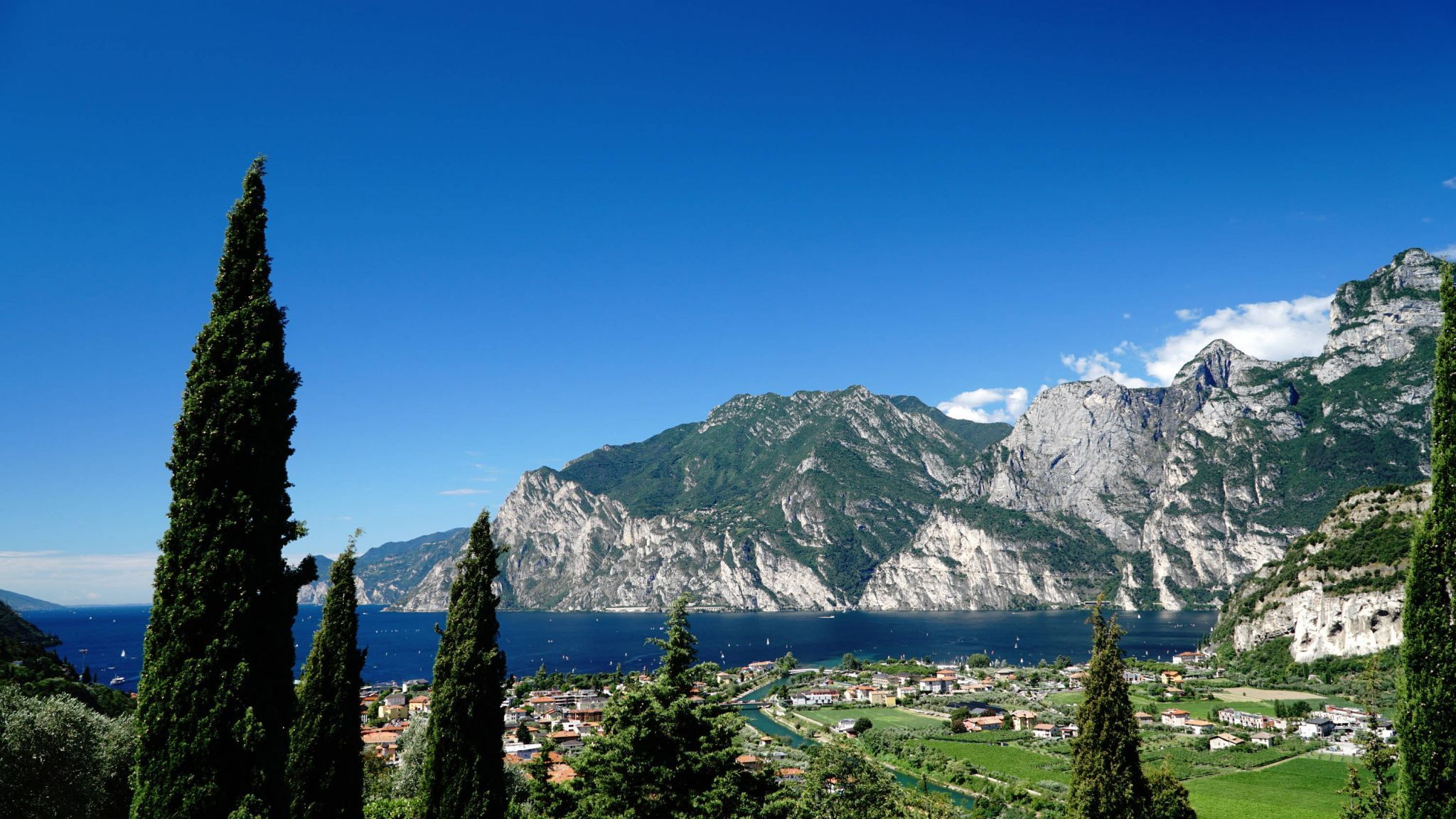 Marmitte dei Garda lookout, Italy