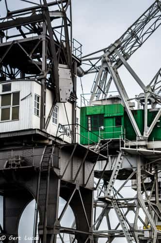 Old cranes at Rijnkaai