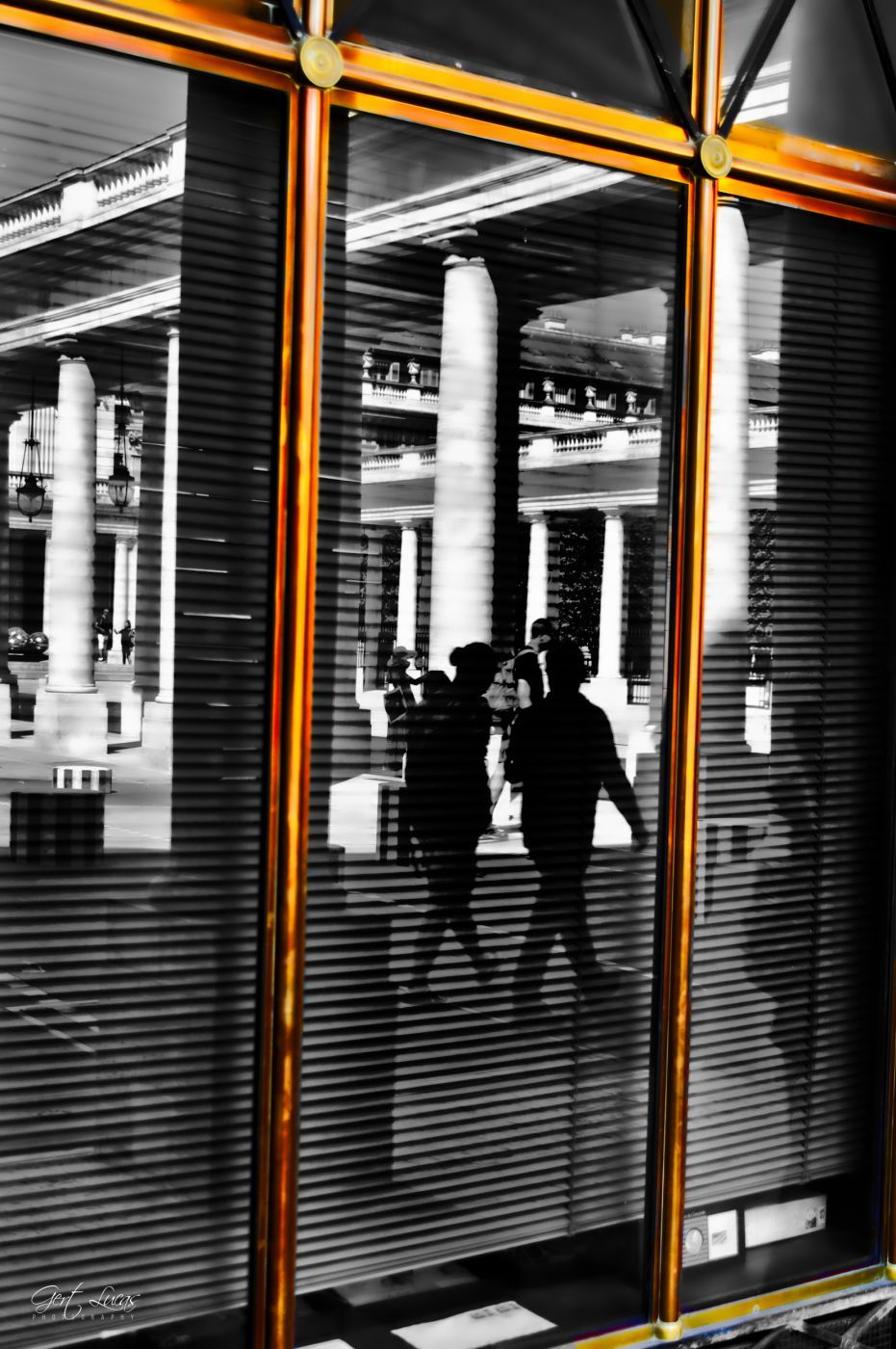 Reflecting upon Palais Royal, France