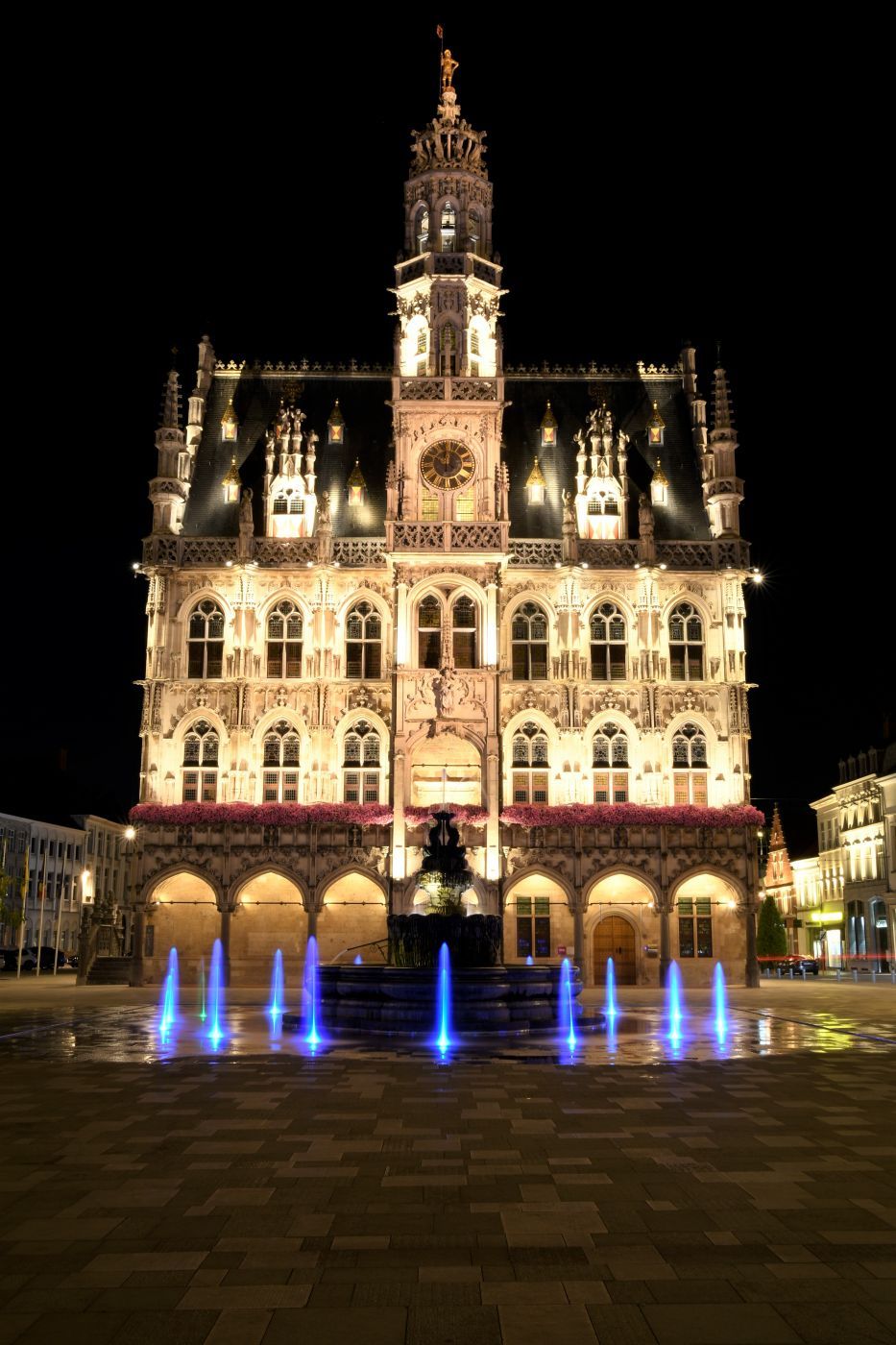 Scheldt Oudenaarde Onze-Lieve-Vrouwekerk Marketsquare, Belgium