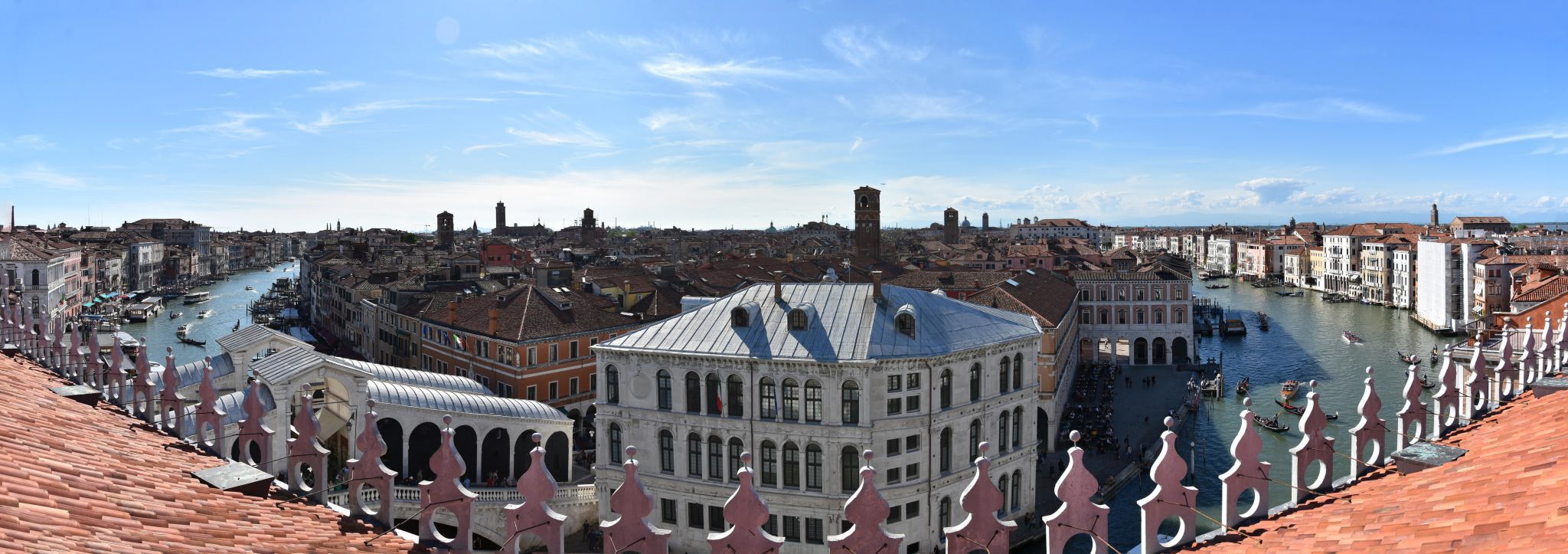 T Fondaco dei Tedeschi Rooftop terrace view, Italy