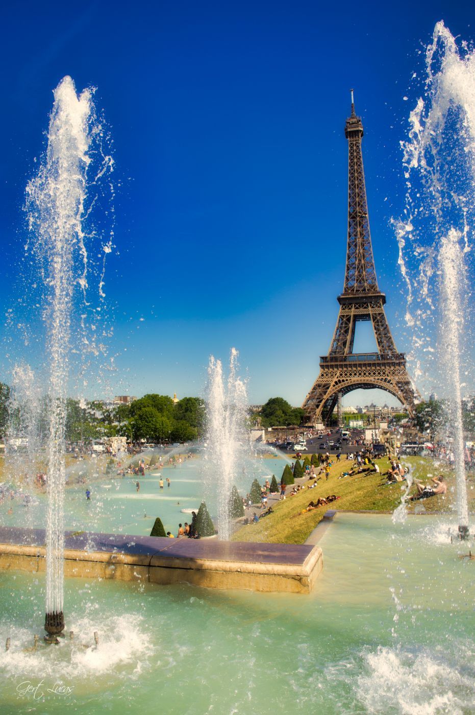 Fontaine du Trocadéro & Eiffel Tower, Paris France, France