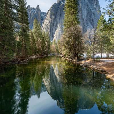 Yosemite NP, Merced River, California, USA