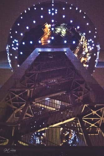 Atomium - The Ladder