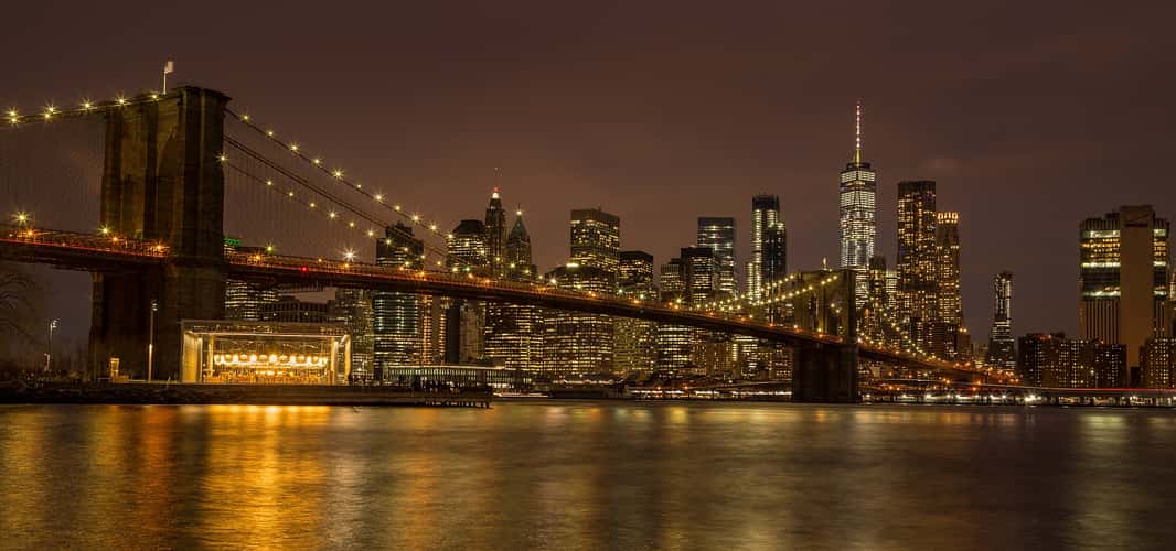 Brooklyn Bridge skyline from Pebble Beach, New York City