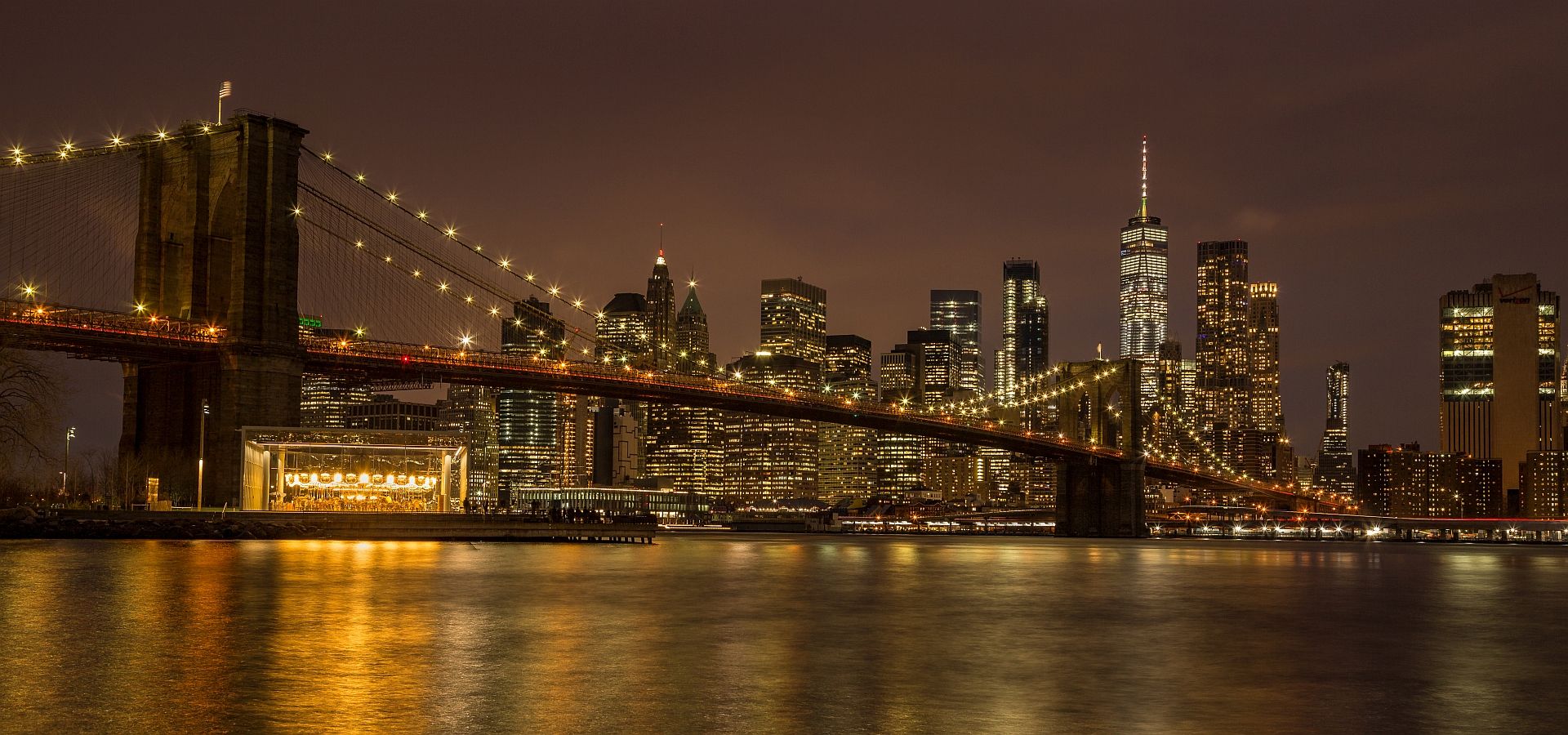Brooklyn Bridge skyline from Pebble Beach, New York City, USA